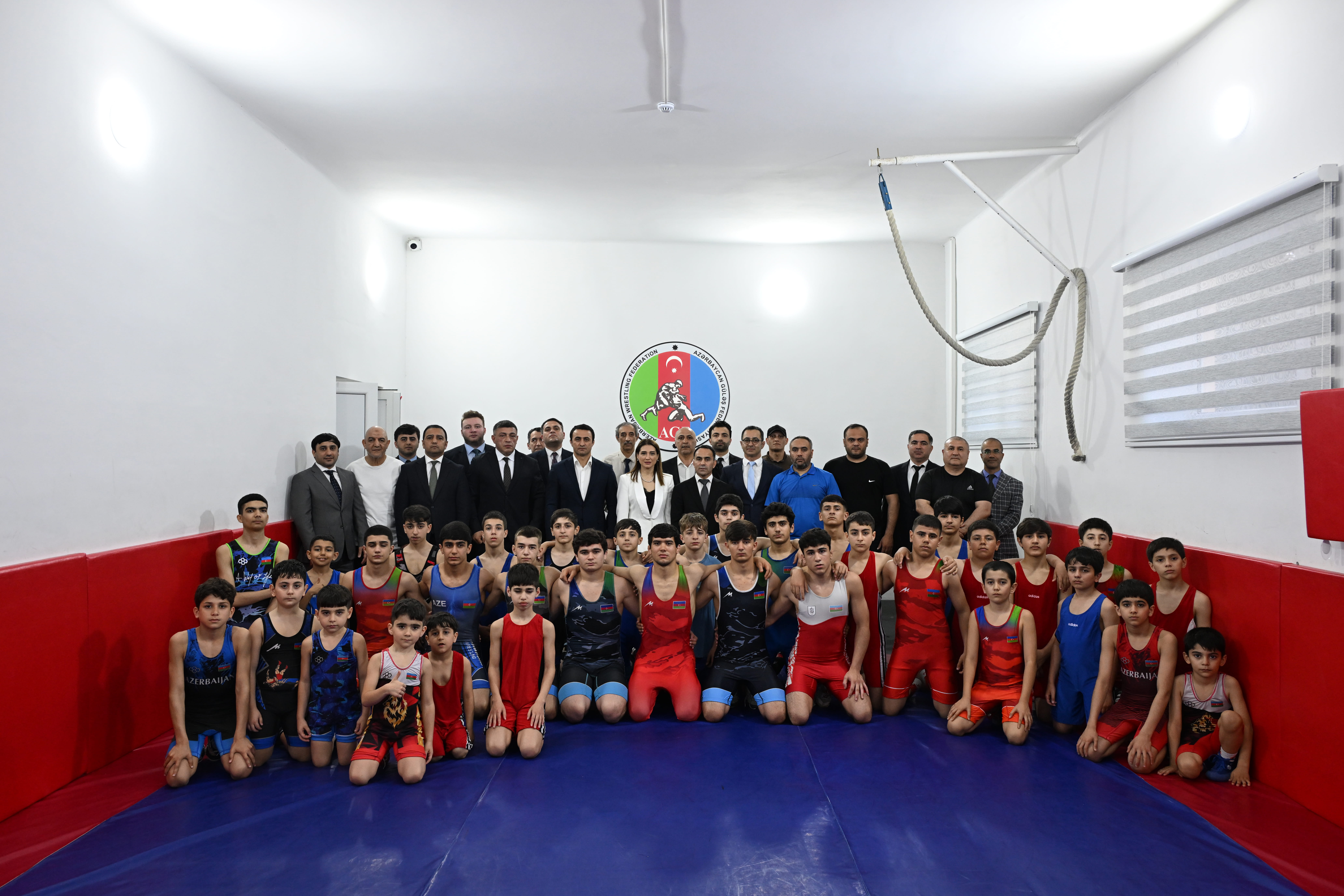 A meeting between young and junior wrestlers and renowned athletes was held at the sports hall of the Azerbaijan Trade Unions Sports Organizations Association (AHIITA)